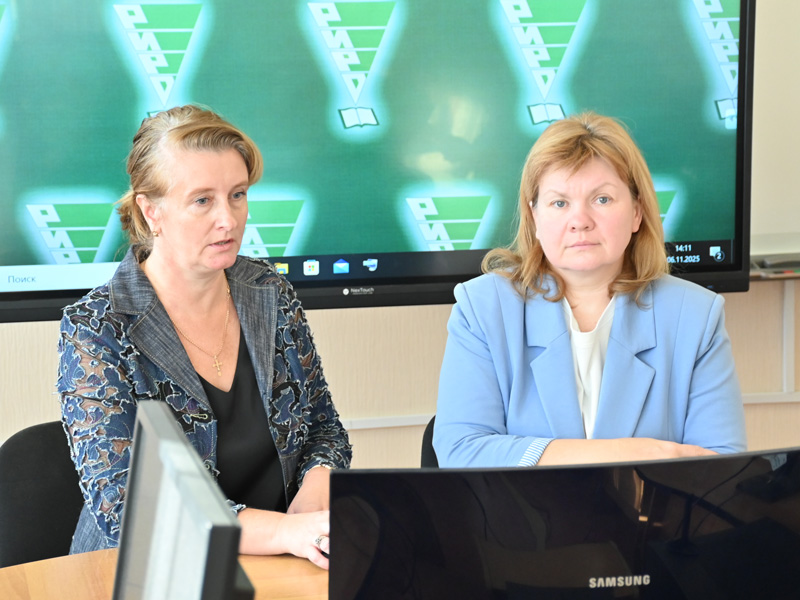 Вебинар "Вопросы внедрения Программы просвещения родителей детей, посещающих ДОО, на территории Рязанской области" Вебинар "Вопросы внедрения Программы просвещения родителей детей, посещающих ДОО, на территории Рязанской области"