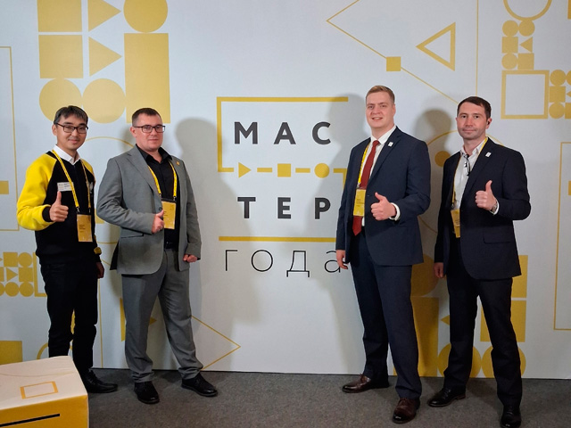 В Рязанском автотранспортном техникуме торжественно встретили финалиста Всероссийского конкурса «Мастер года» В Рязанском автотранспортном техникуме торжественно встретили финалиста Всероссийского конкурса «Мастер года»